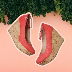 🎀2/$28 Peach High Heel Wedges